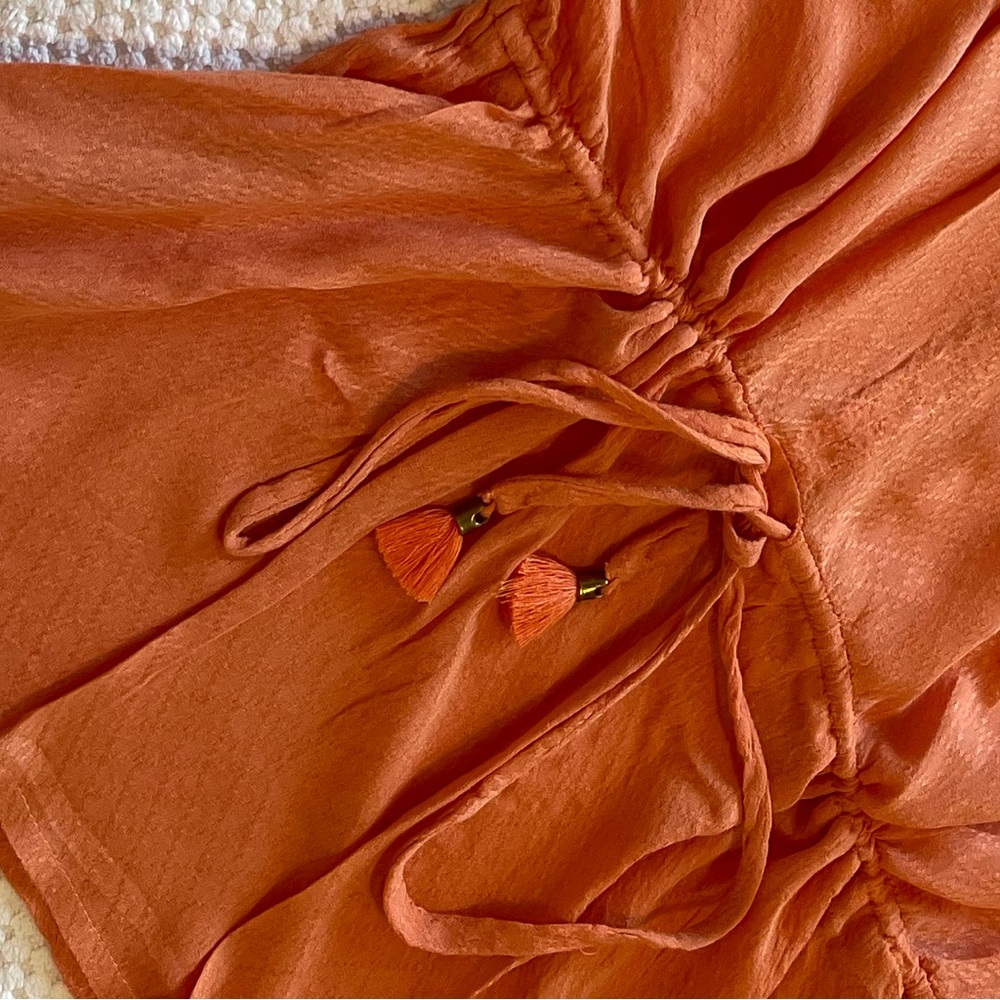 LOVESTITCH
Slit-Sleeve Drawstring - Picture 9 of 12